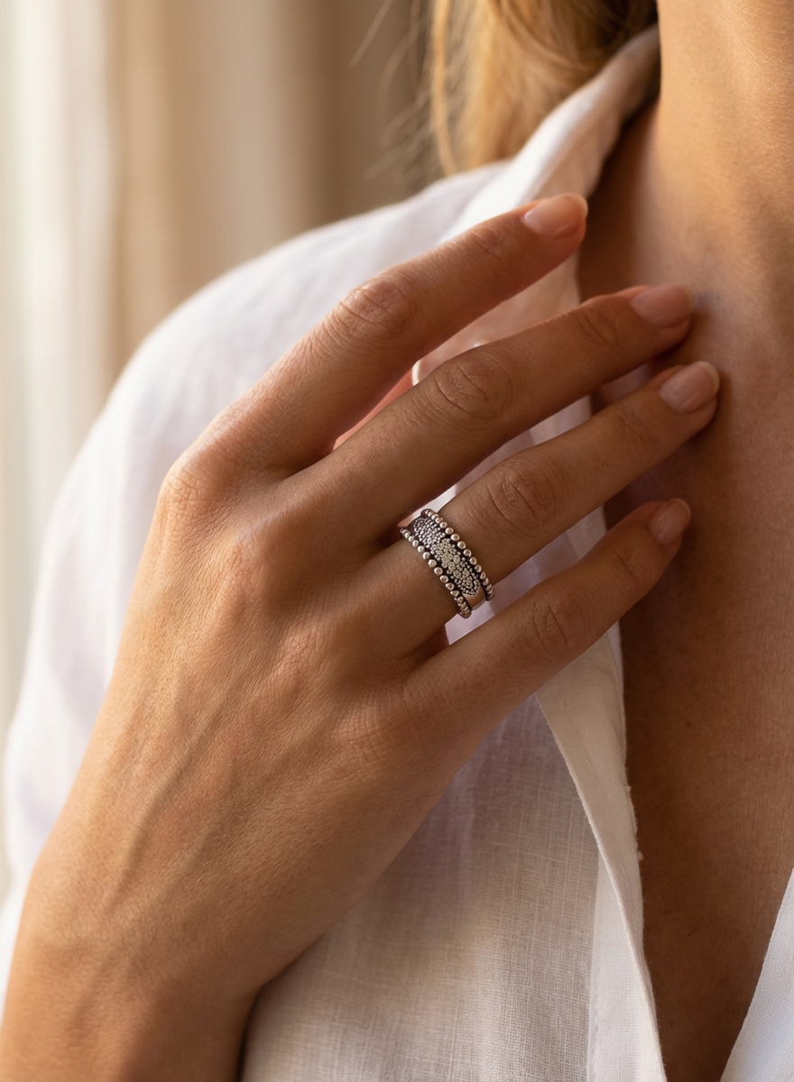 Anillo P bordes bolitas Rodinado - Miniatura 2