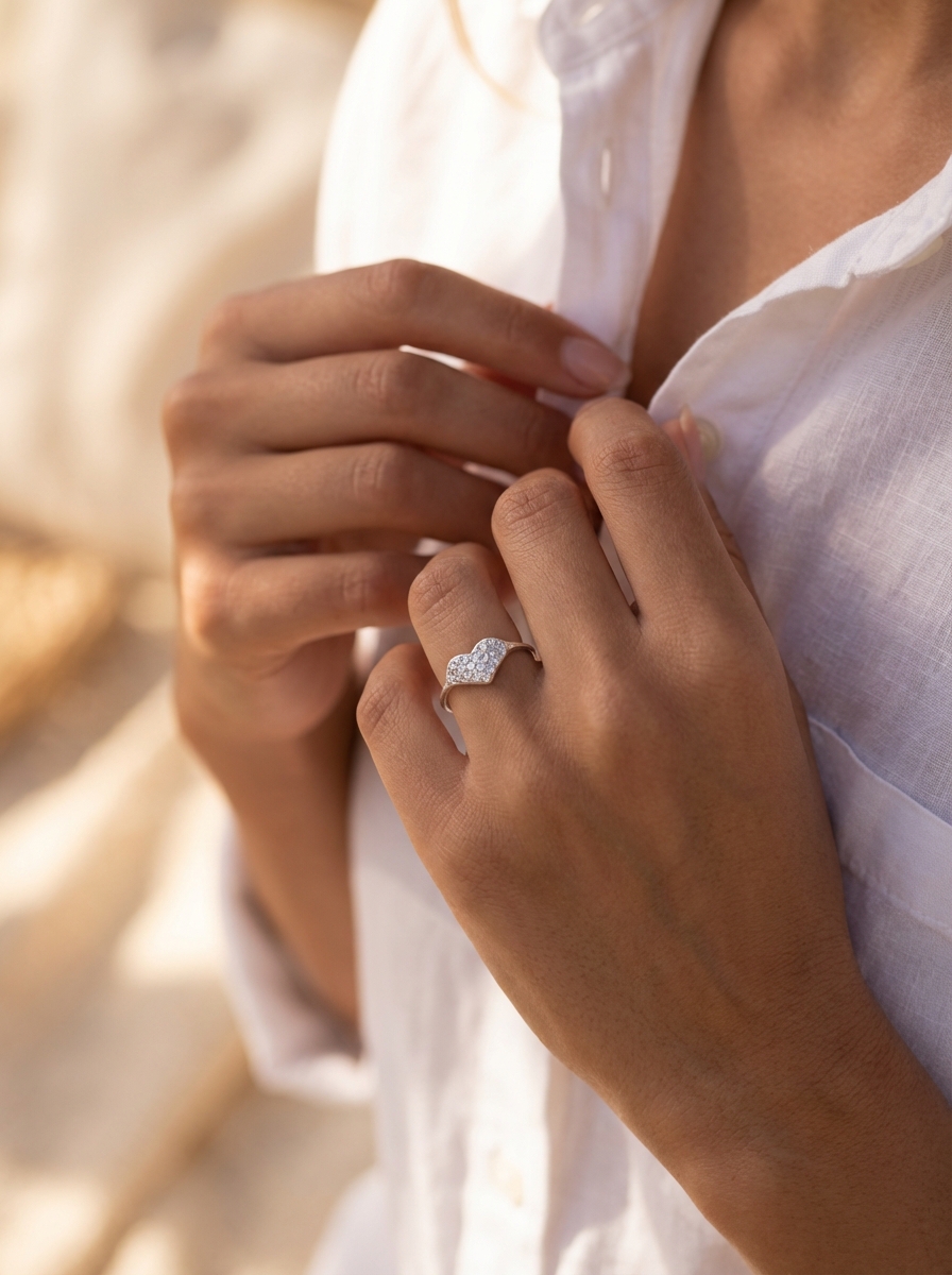 Anillo corazón cubics